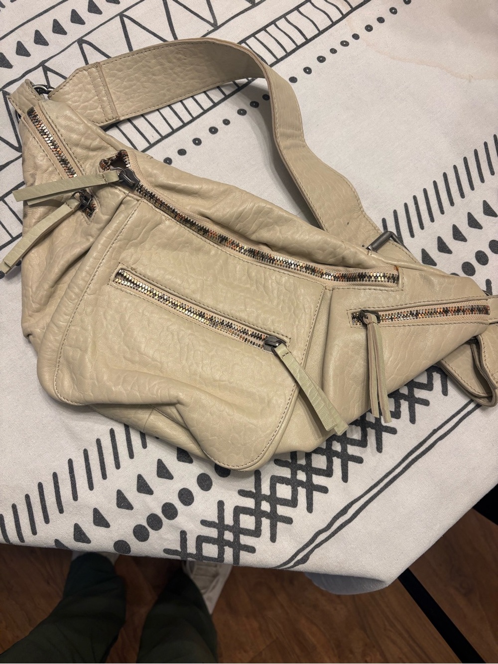 FREE PEOPLE- WE THE PEOPLE Cream Leather Crossbody Sling Bag - Fanny pack belt
